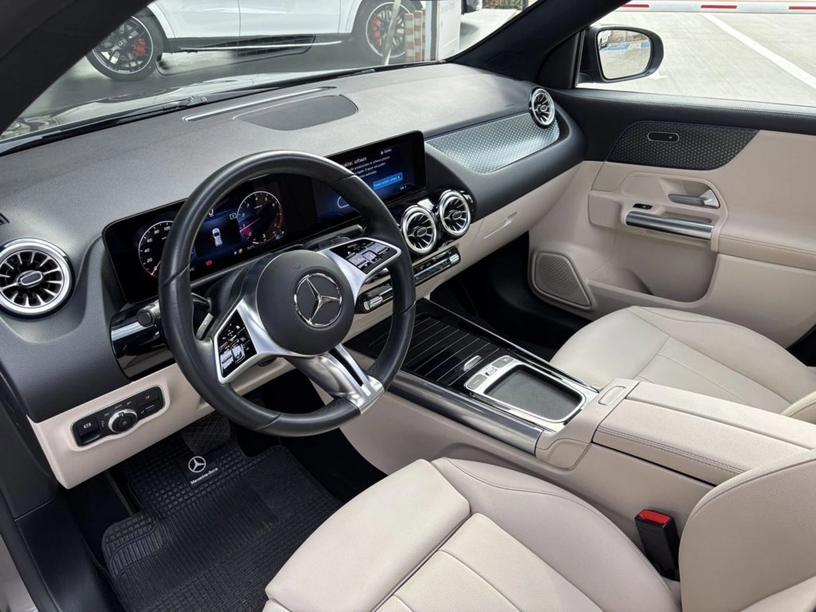 Mercedes-Benz Gla 200 2024 - Imagen 12 de 20