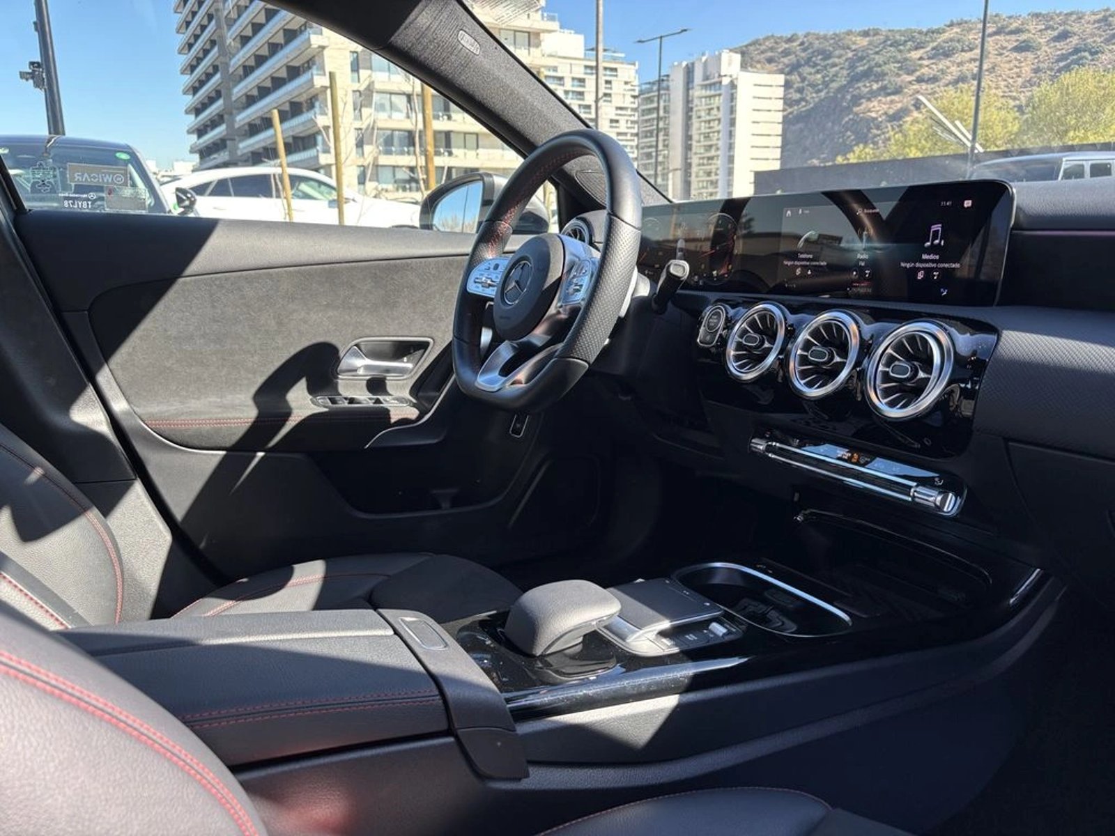 Mercedes-Benz A 250 2023 - Foto 4 de 18