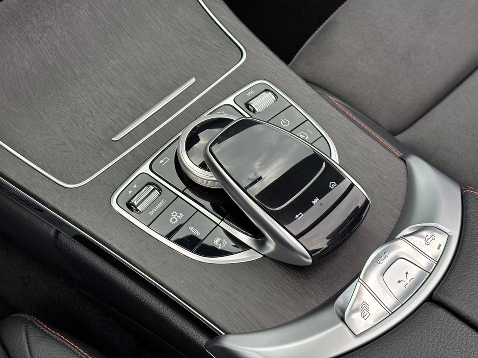 Mercedes-Benz C 43 2023 - Imagen 14 de 20