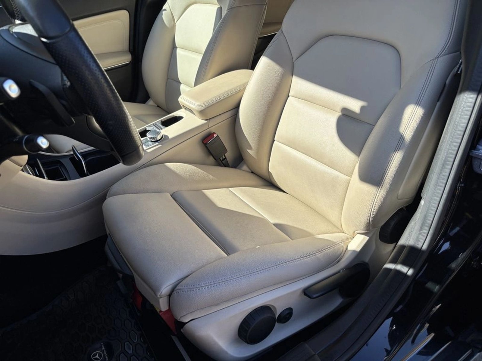 Mercedes-Benz Gla 200 2019 - Imagen 14 de 20