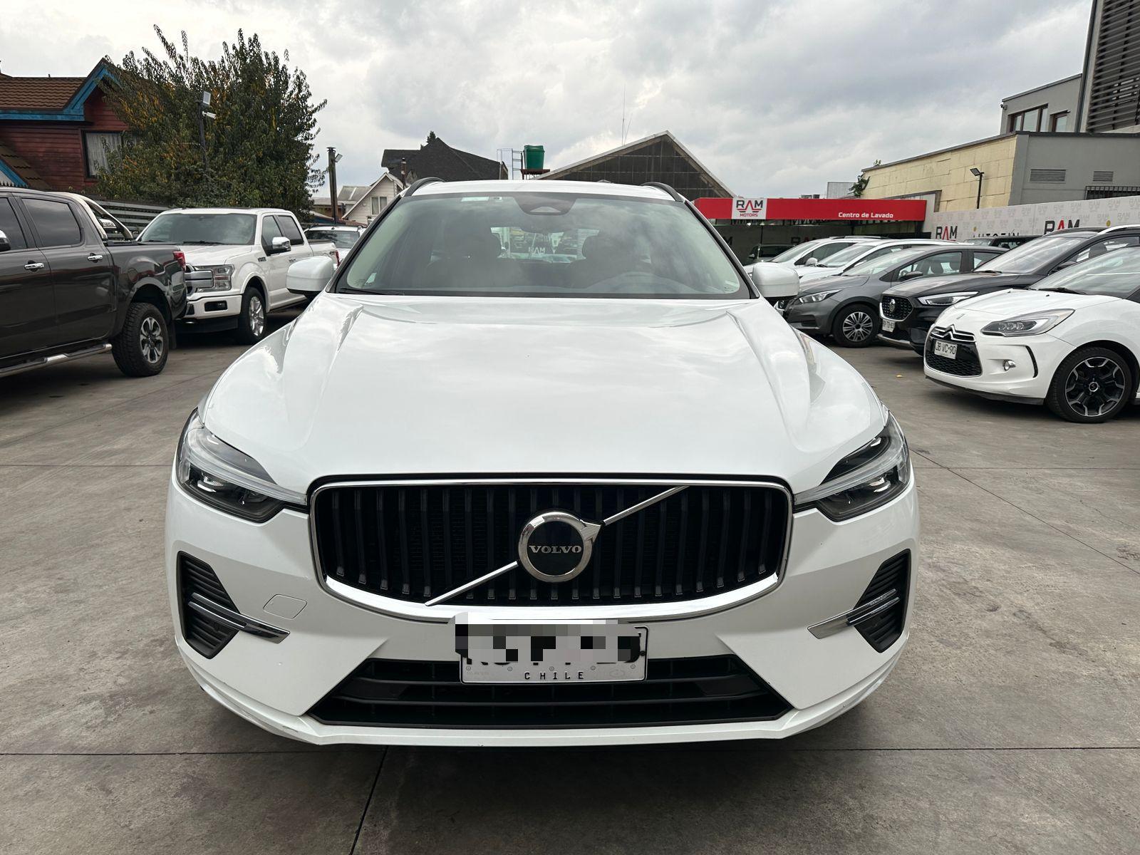 Volvo XC60 2022 - Foto 2 de 20