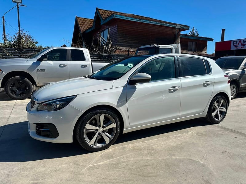Peugeot 308 2021