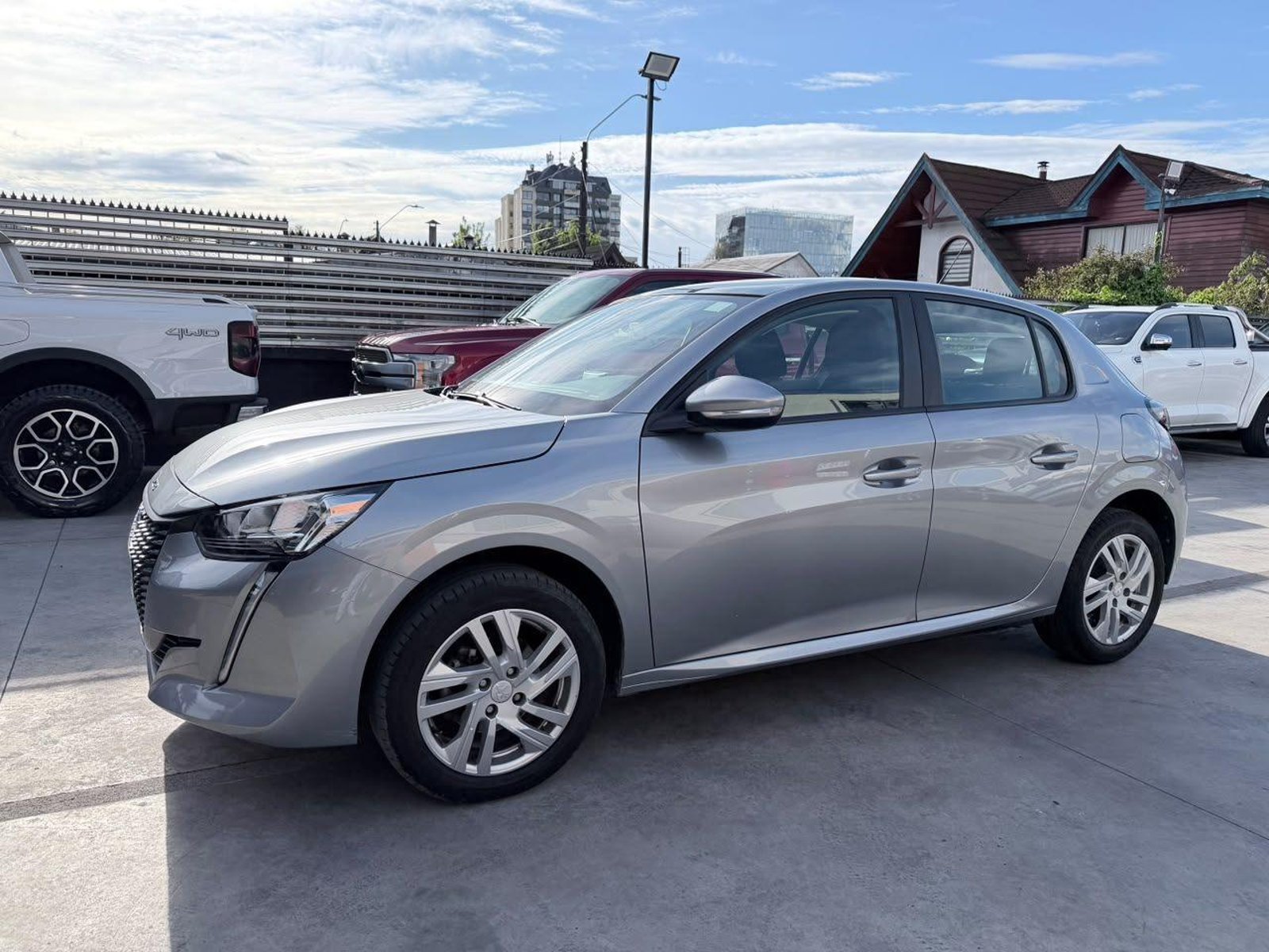 Peugeot 208 2023