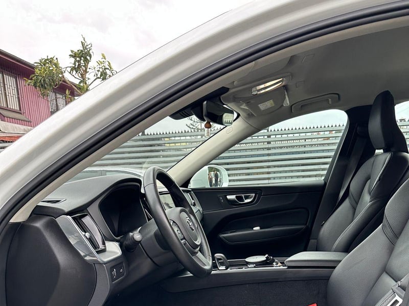 Volvo XC60 2022 - Imagen 7 de 20
