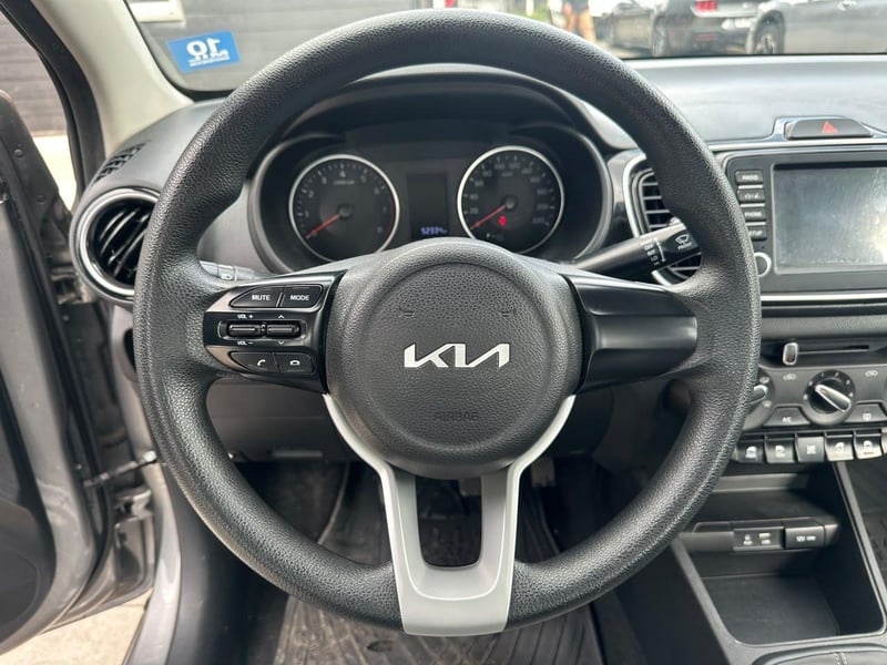 Kia SOLUTO 2024 - Imagen 12 de 19