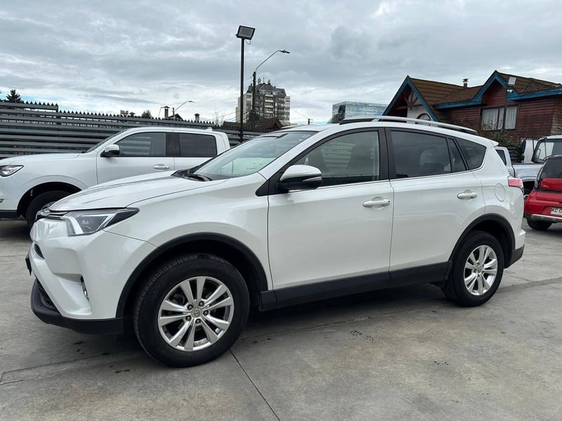 Toyota RAV4 2017
