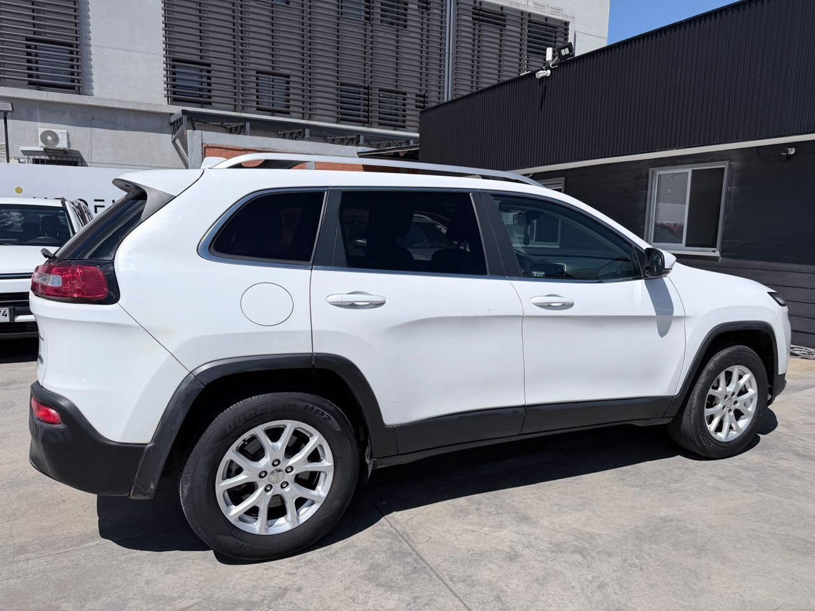 Jeep CHEROKEE 2017 - Foto 4 de 19