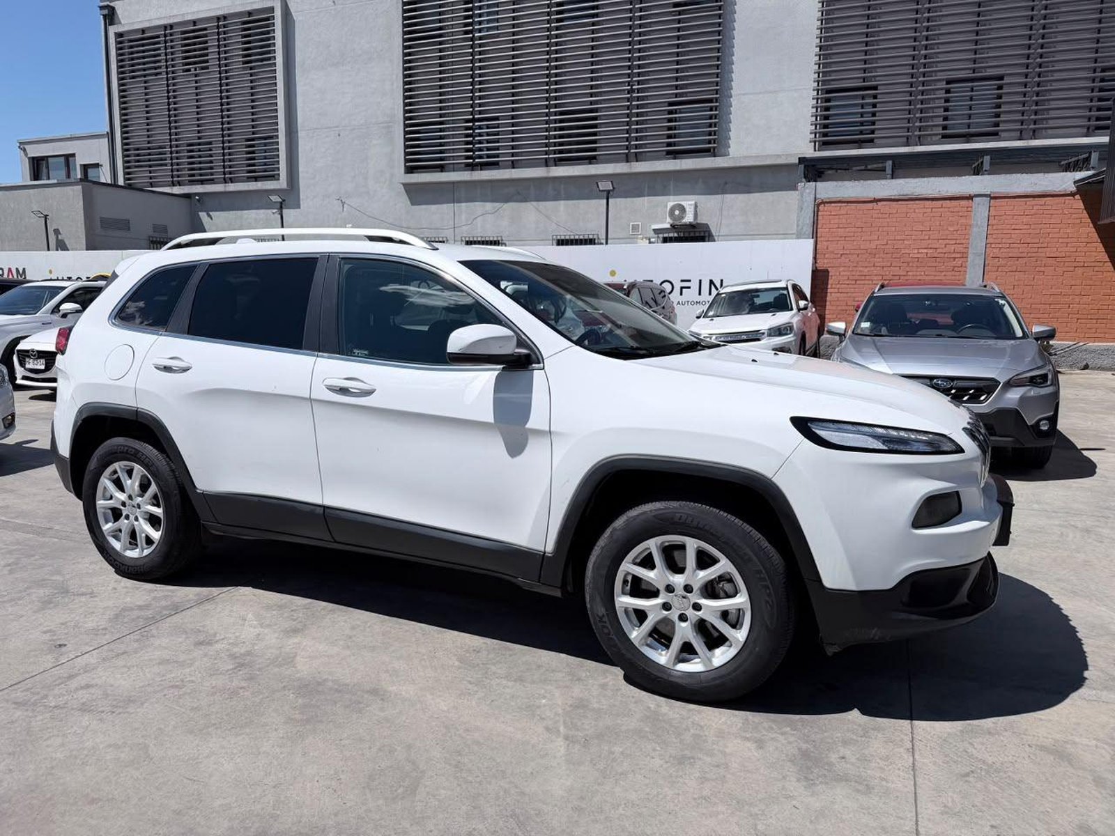 Jeep CHEROKEE 2017 - Foto 3 de 19