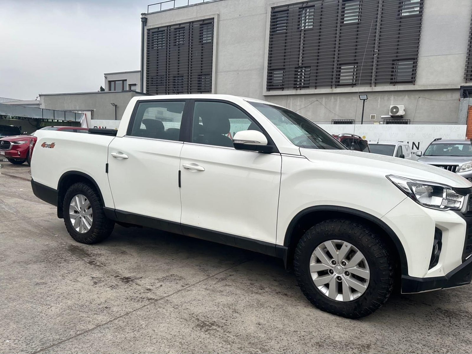 SsangYong MUSSO GRAND 2023 - Foto 3 de 17
