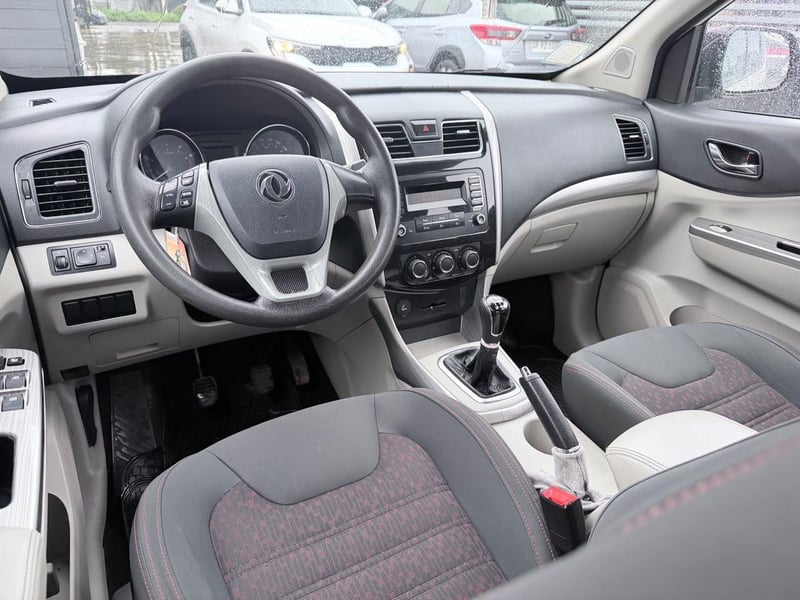 Dongfeng JOYEAR S500 LUXURY 1.5 2020 - Imagen 17 de 19