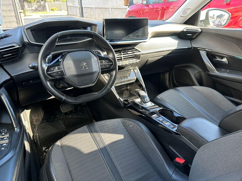 Peugeot 2008 2022 - Imagen 17 de 19