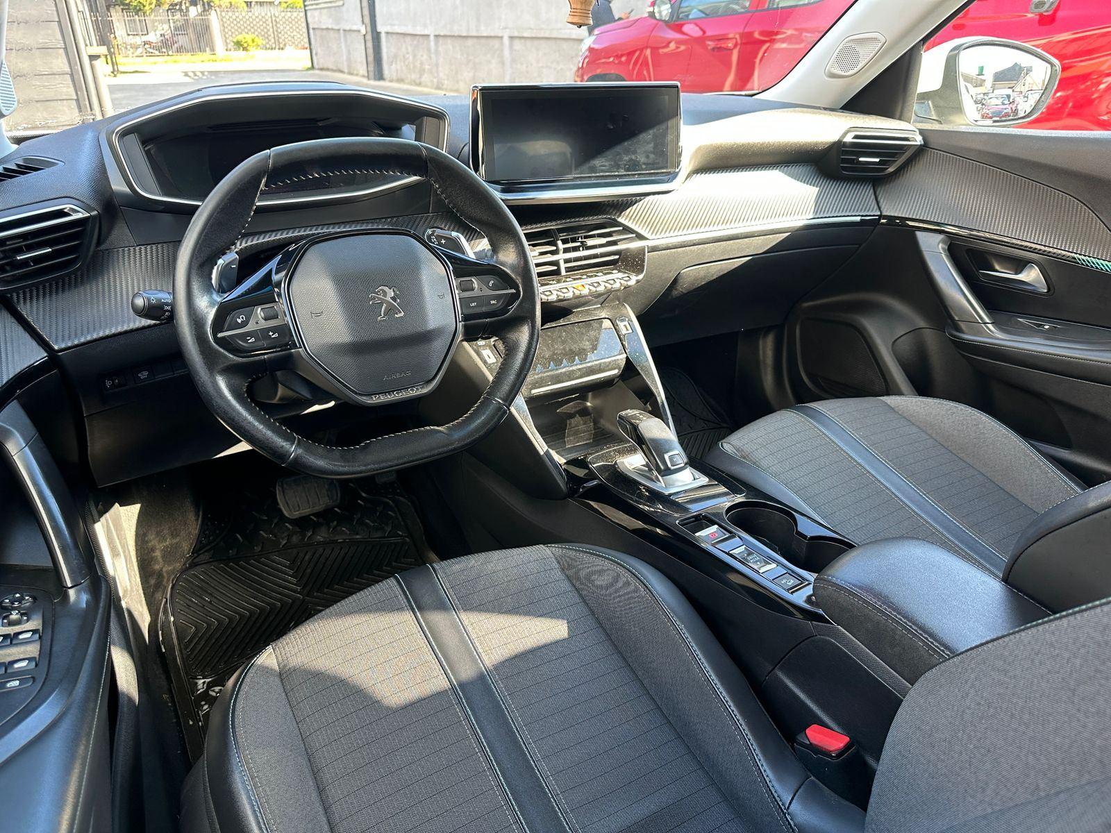 Peugeot 2008 2022 - Imagen 17 de 19