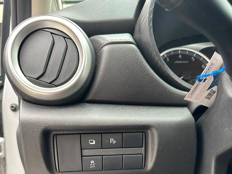 Nissan VERSA 2022 - Imagen 11 de 19
