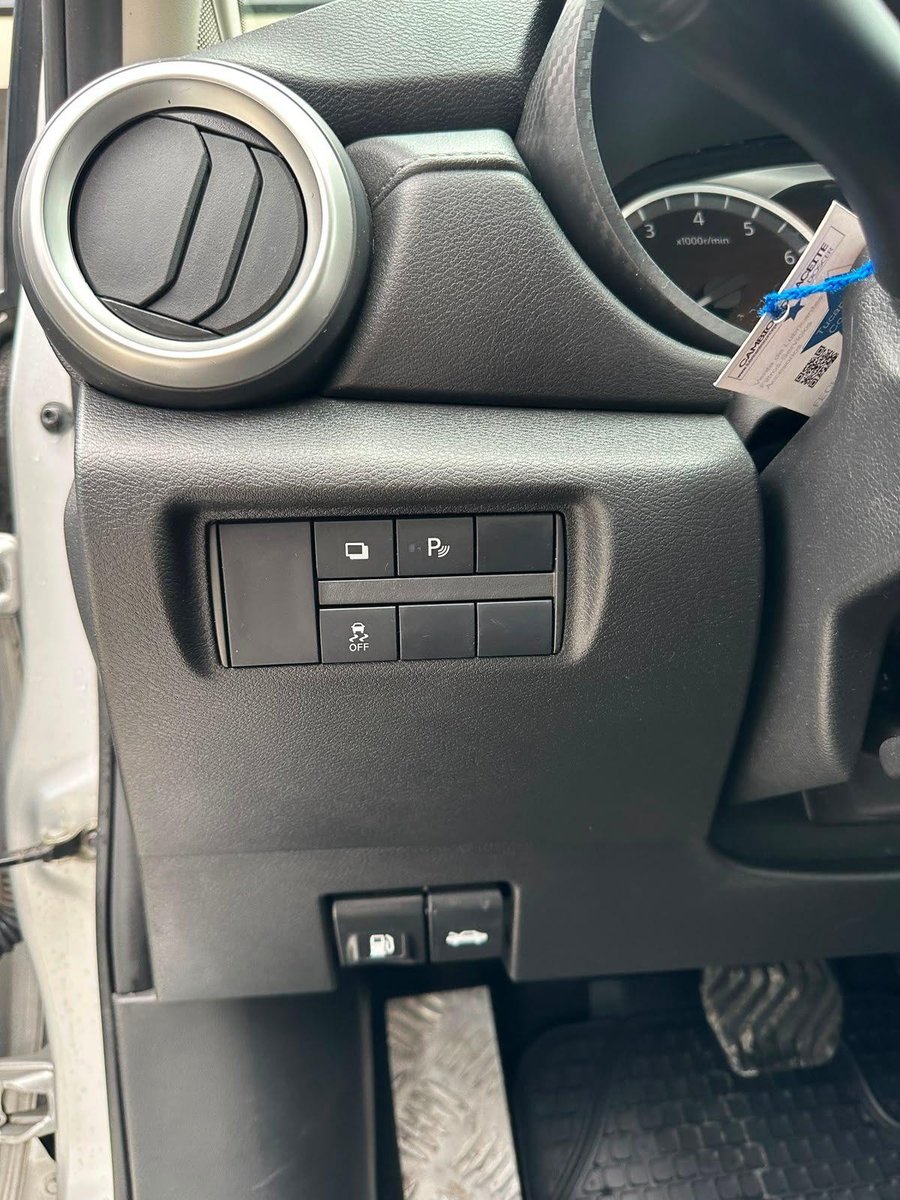 Nissan VERSA 2022 - Imagen 11 de 19