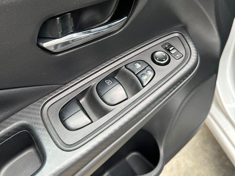Nissan VERSA 2022 - Imagen 10 de 19