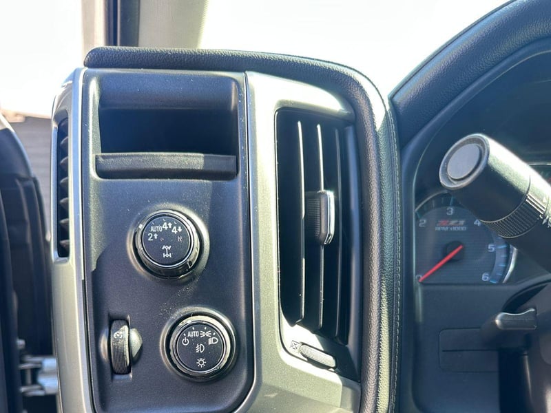 Chevrolet Silverado 2018 - Imagen 11 de 19