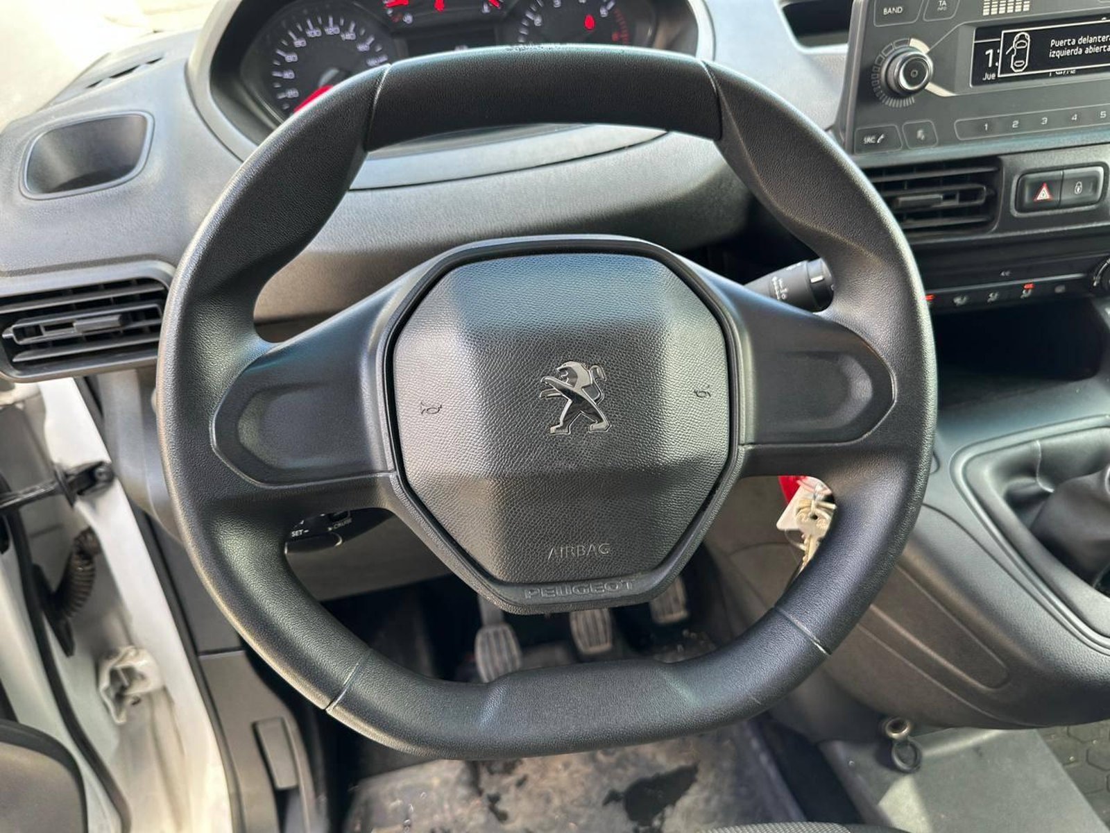 Peugeot PARTNER 2023 - Imagen 11 de 19