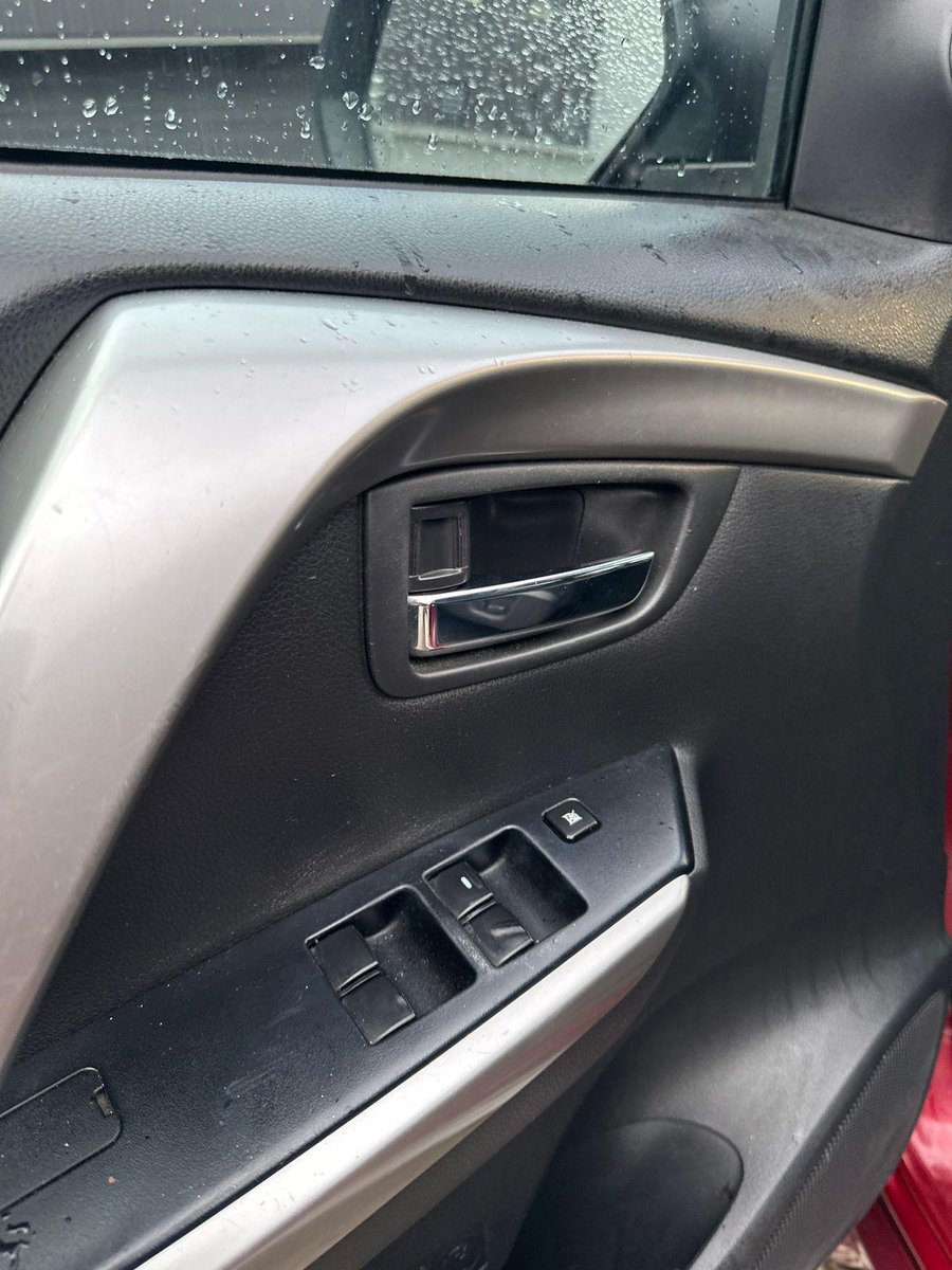 Mitsubishi MONTERO SPORT 2017 - Imagen 10 de 19