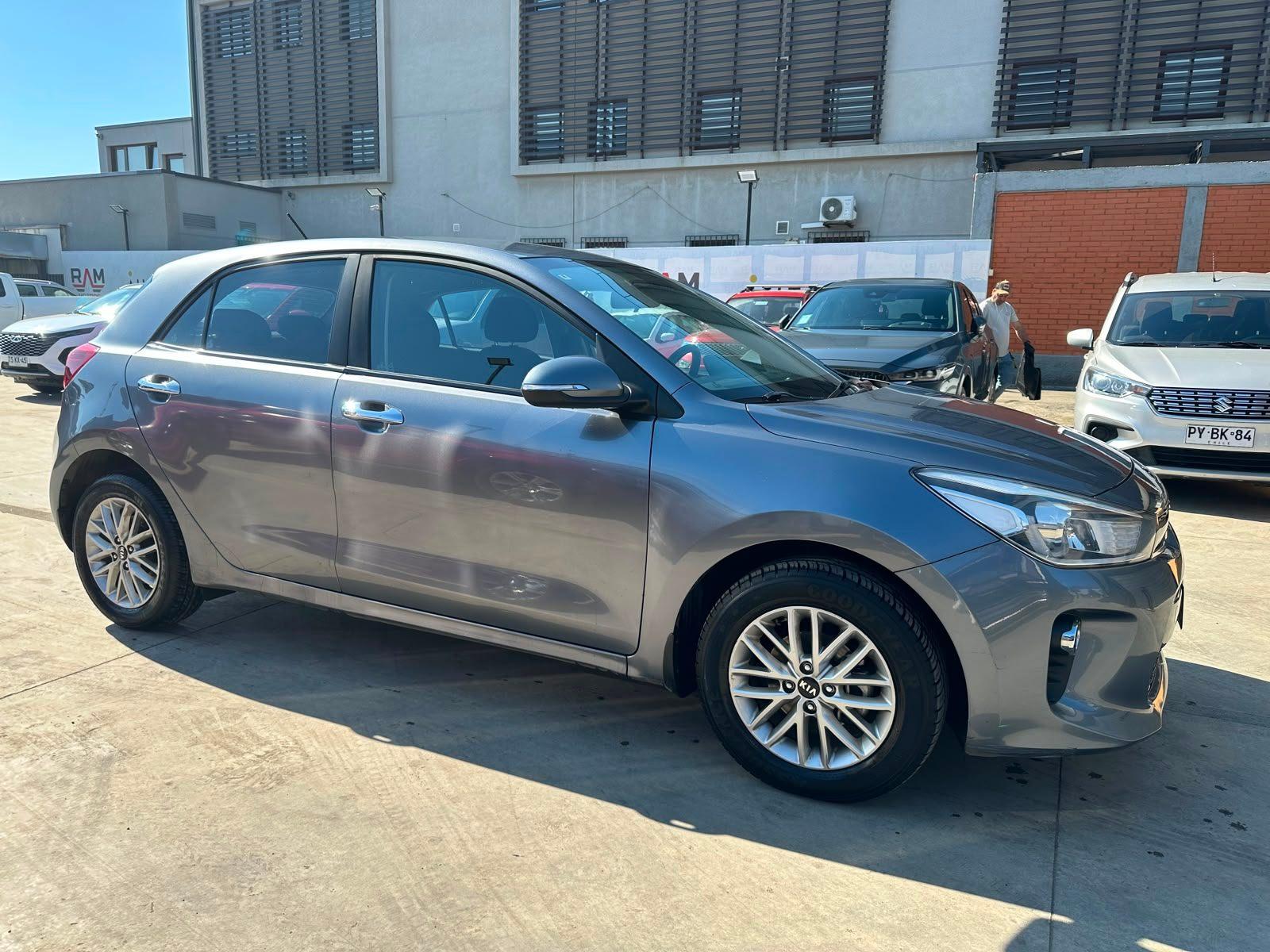 Kia RIO 5 2019 - Foto 3 de 19