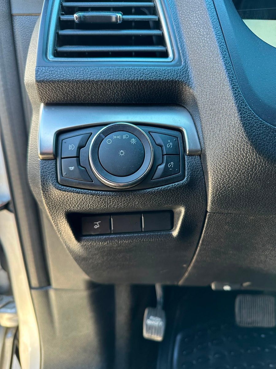 Ford EXPLORER 2018 - Imagen 11 de 19
