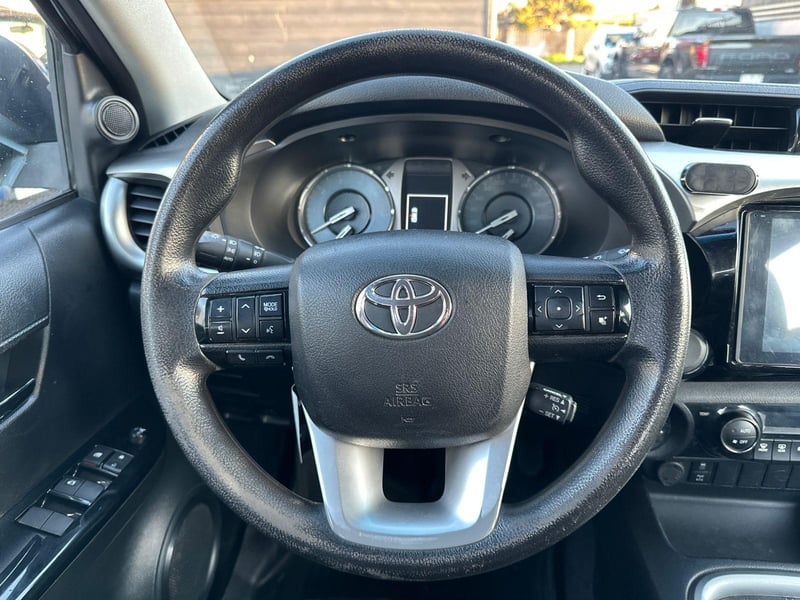 Toyota HILUX 2023 - Imagen 12 de 19
