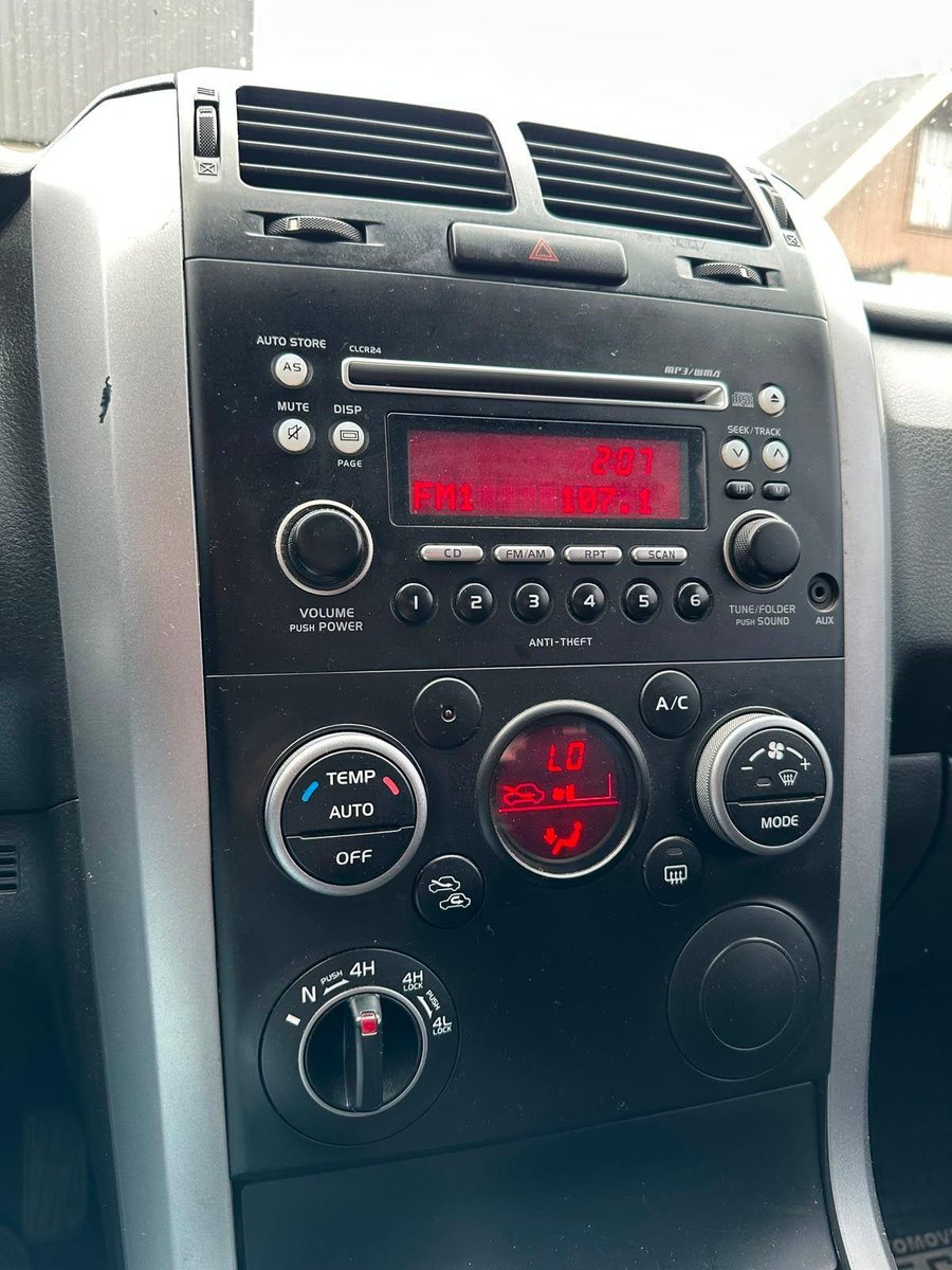 Suzuki GRAND VITARA GLX 4X4 2016 - Imagen 11 de 15