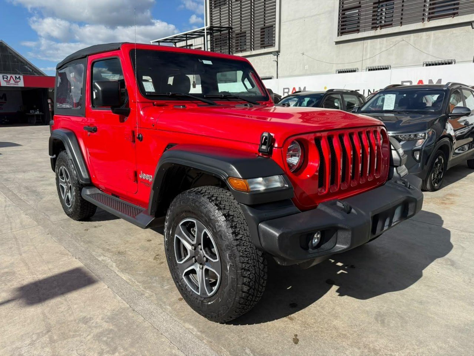Jeep WRANGLER 2020 - Foto 3 de 16