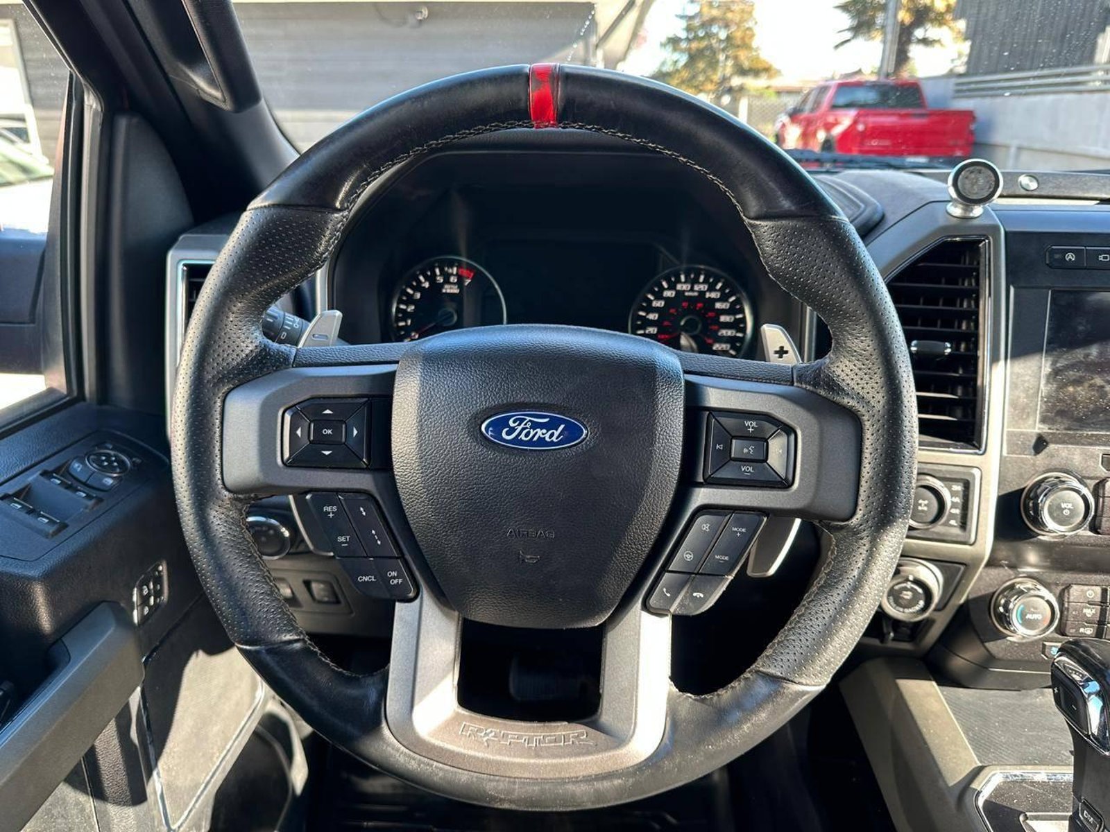 Ford F-150 2020 - Imagen 12 de 19