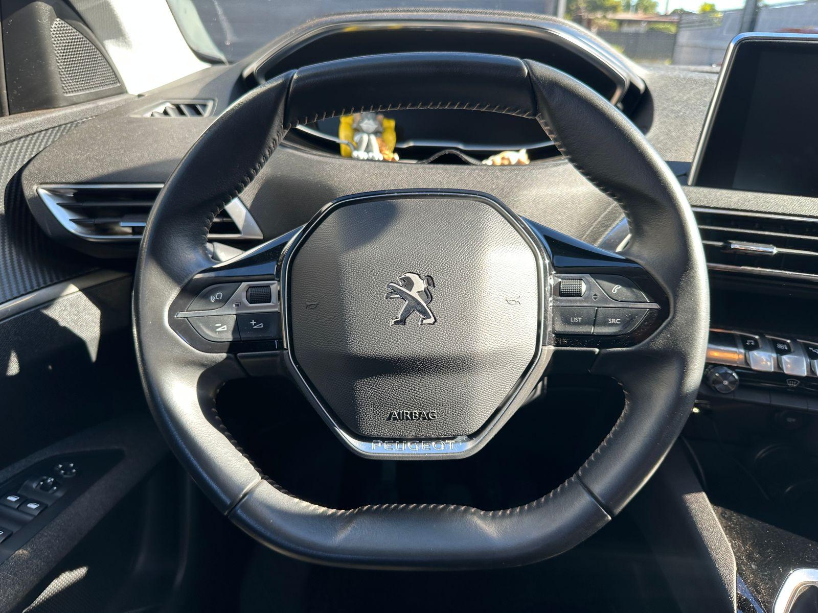 Peugeot 3008 2022 - Imagen 12 de 19
