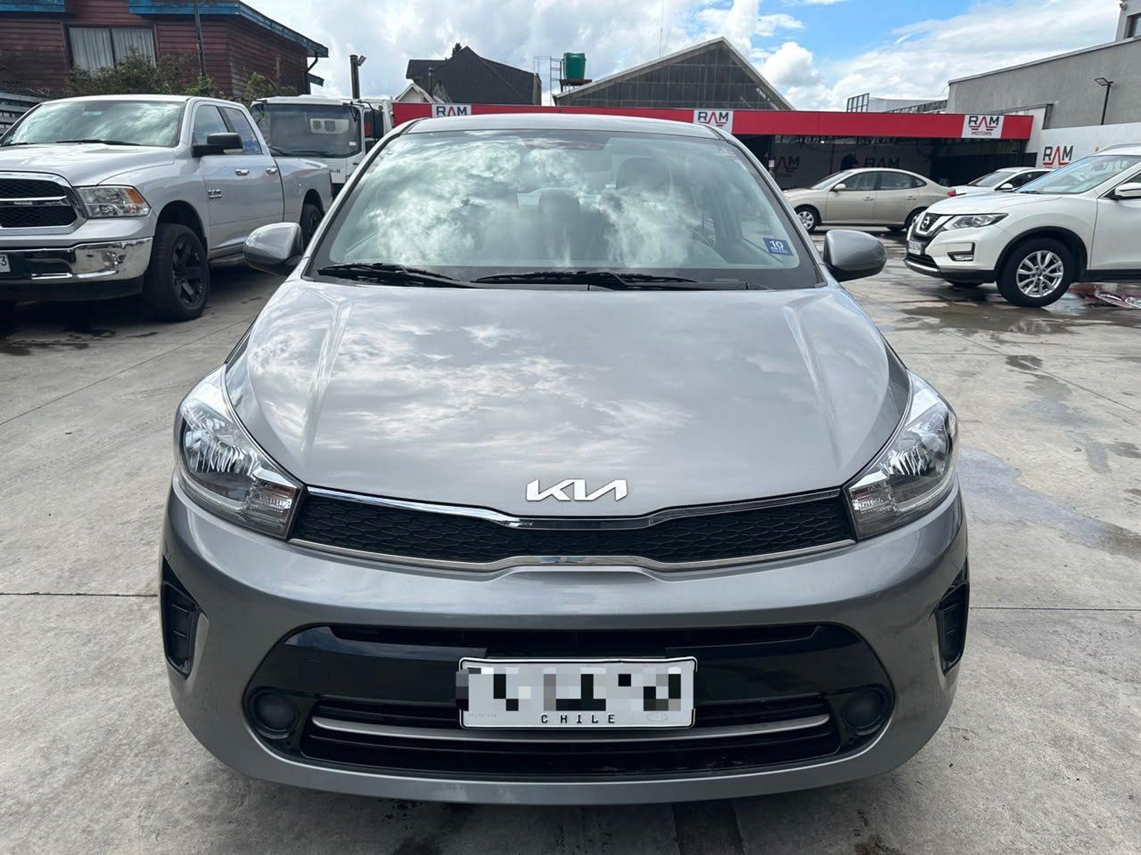 Kia SOLUTO 2024 - Foto 2 de 19