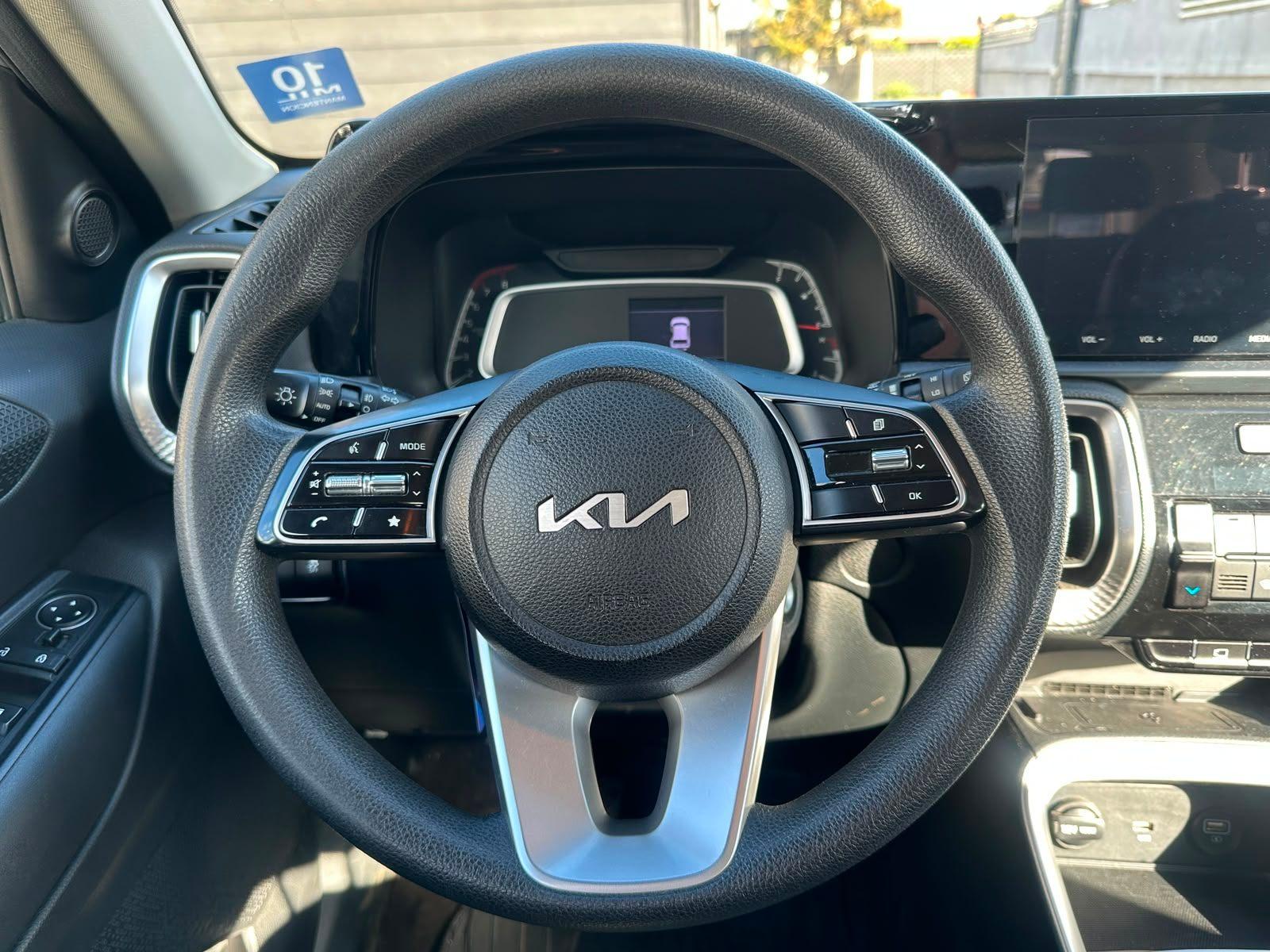 Kia SONET 2023 - Imagen 11 de 18
