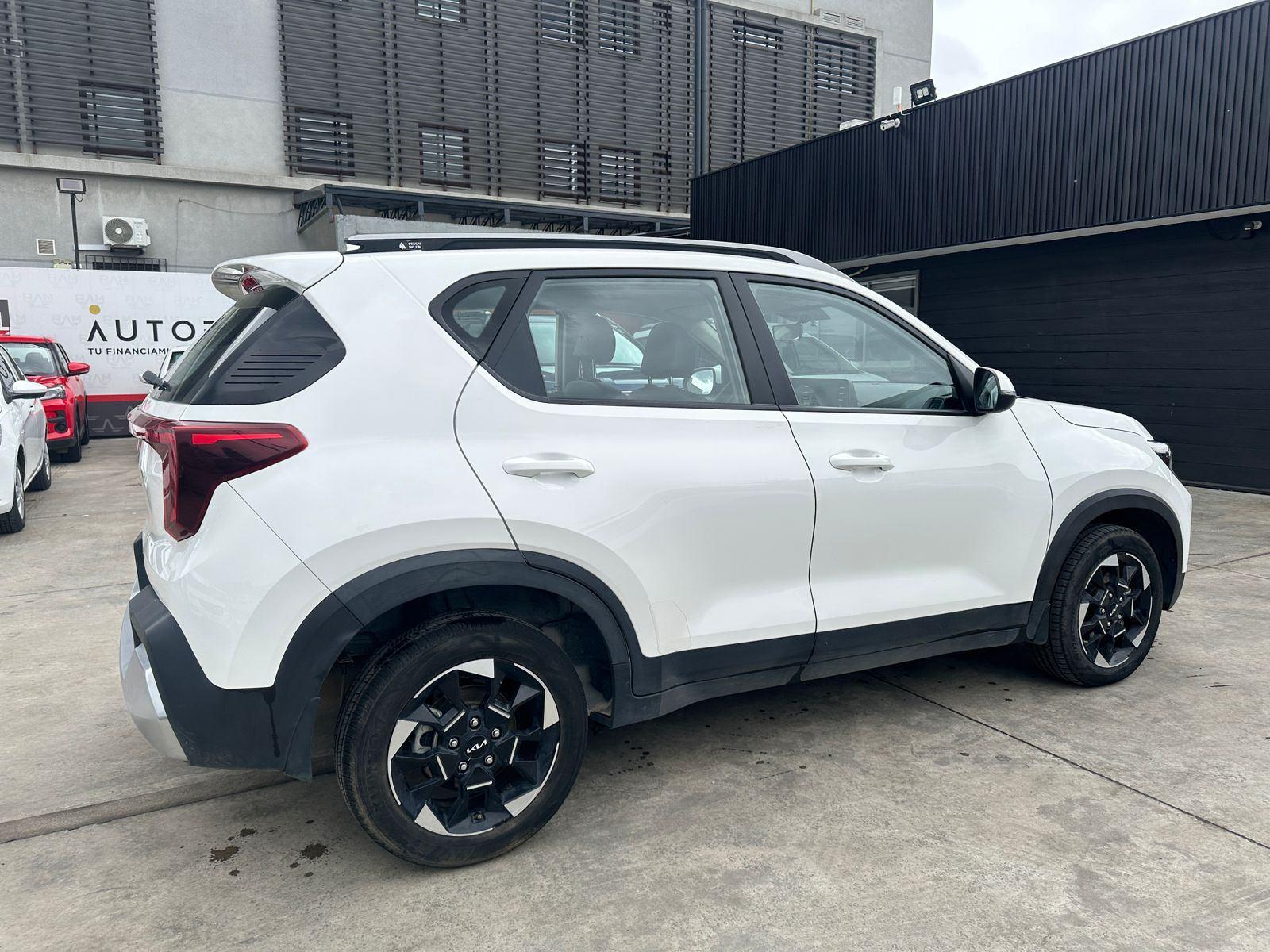 Kia SONET 2025 - Foto 4 de 18