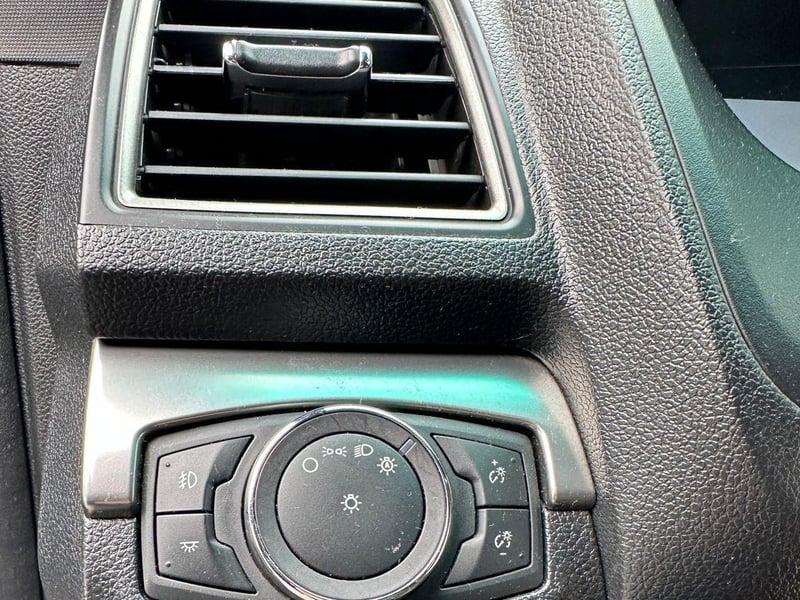 Ford EXPLORER 2019 - Imagen 11 de 17