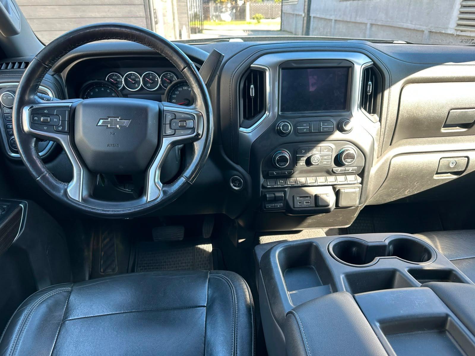 Chevrolet SILVERADO 2021 - Imagen 8 de 19