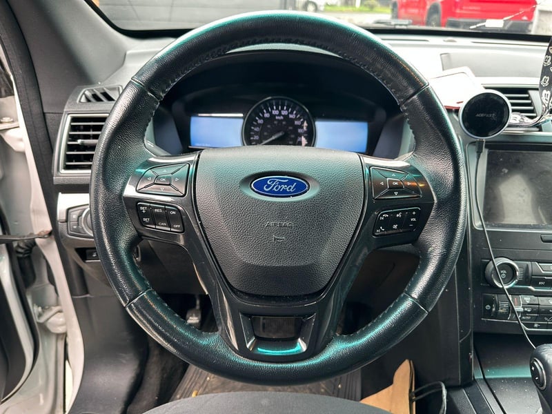Ford EXPLORER 2019 - Imagen 12 de 17