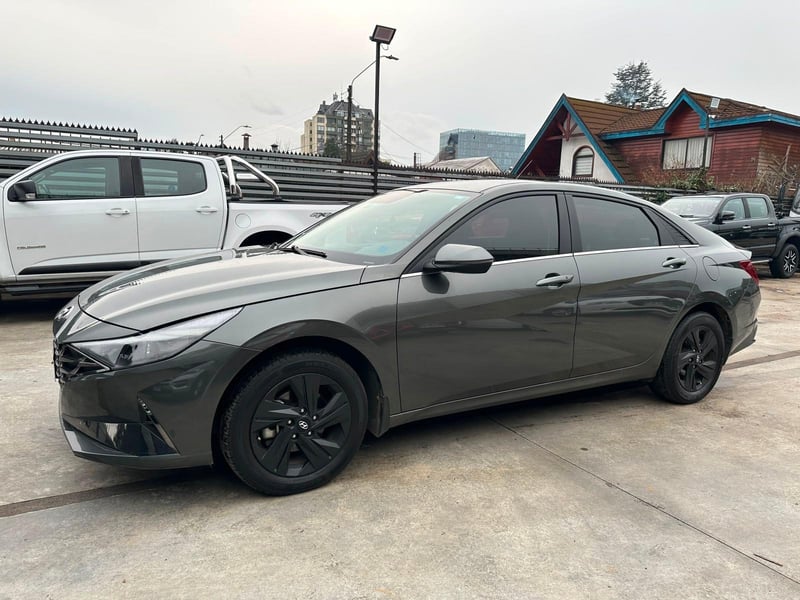 Hyundai ELANTRA 2022