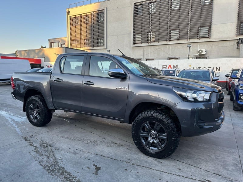 Toyota HILUX 2023 - Imagen 3 de 19