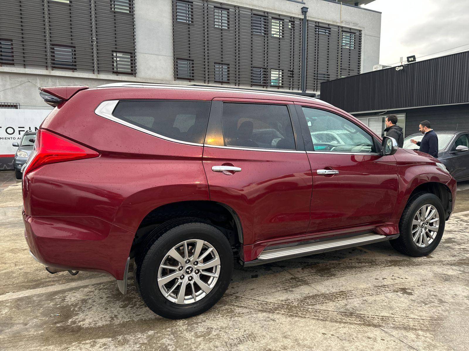 Mitsubishi MONTERO SPORT 2017 - Foto 4 de 19