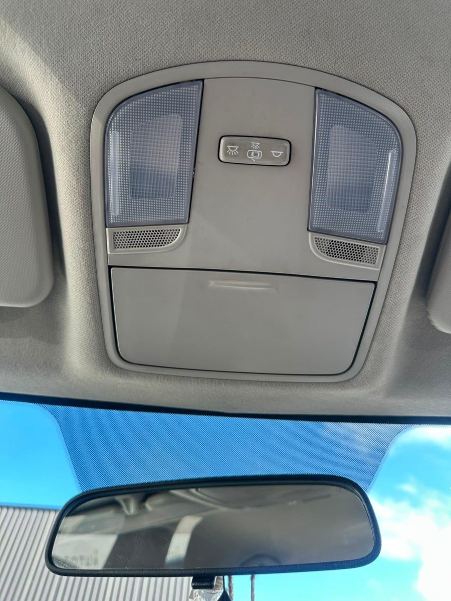 Kia SONET 2023 - Imagen 13 de 18