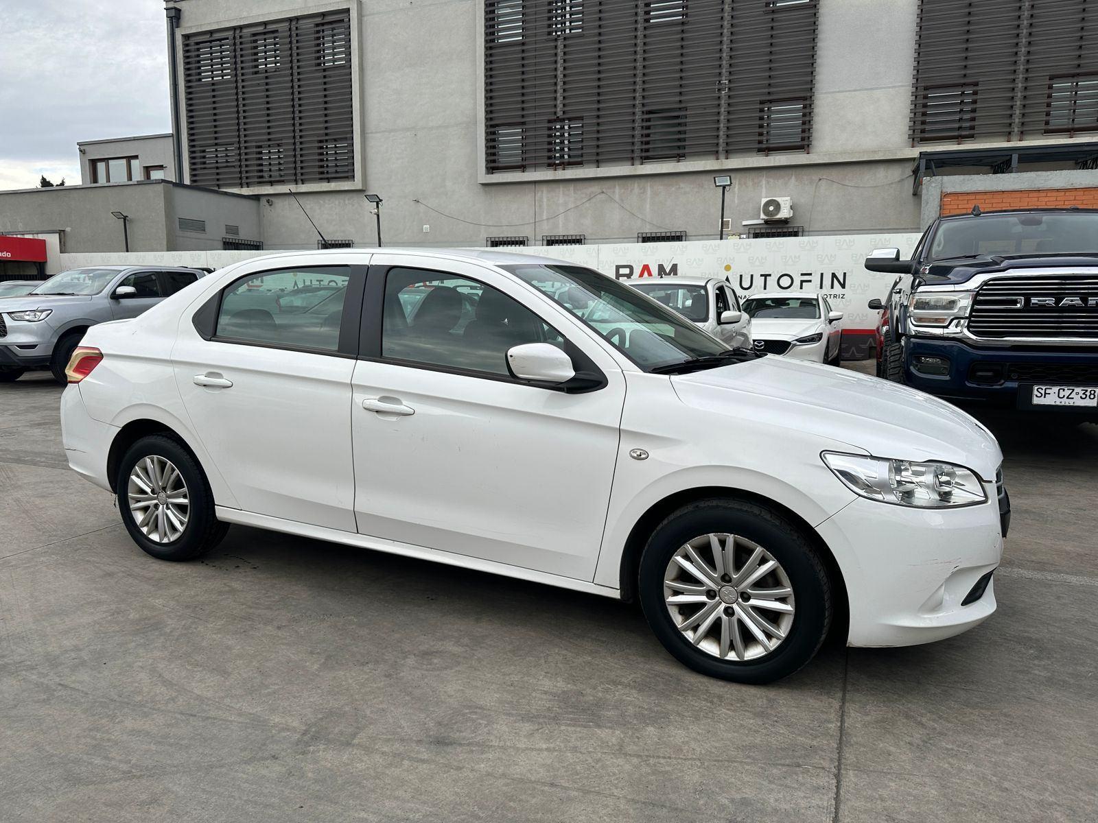 Peugeot 301 2017 - Foto 3 de 19