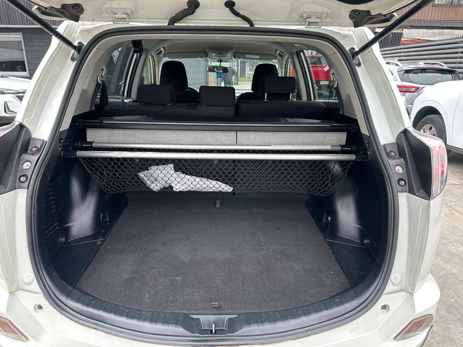 Toyota RAV4 2017 - Imagen 18 de 19