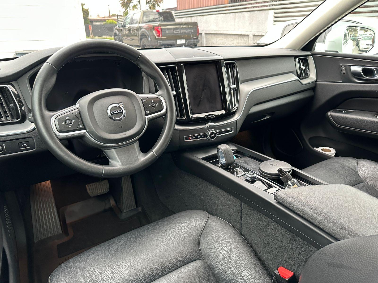 Volvo XC60 2022 - Imagen 18 de 20