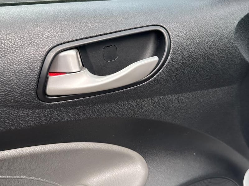 Kia SOLUTO 2024 - Imagen 10 de 19