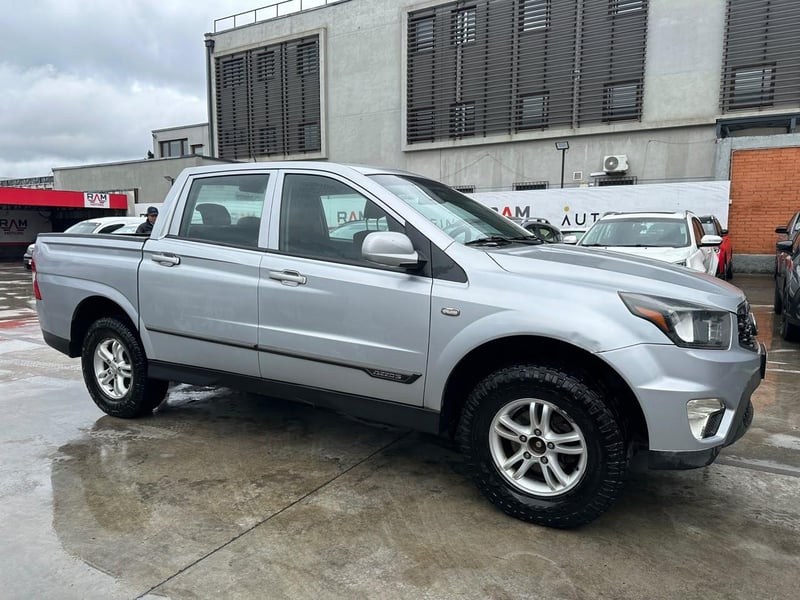SsangYong ACTYON SPORT 2018 - Imagen 3 de 18
