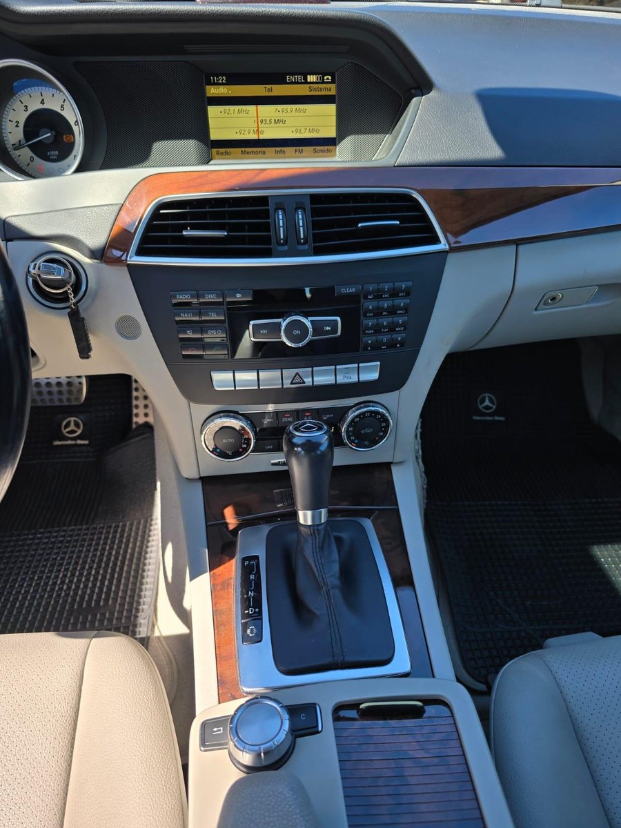 Mercedes-Benz C200 2012 - Imagen 13 de 17