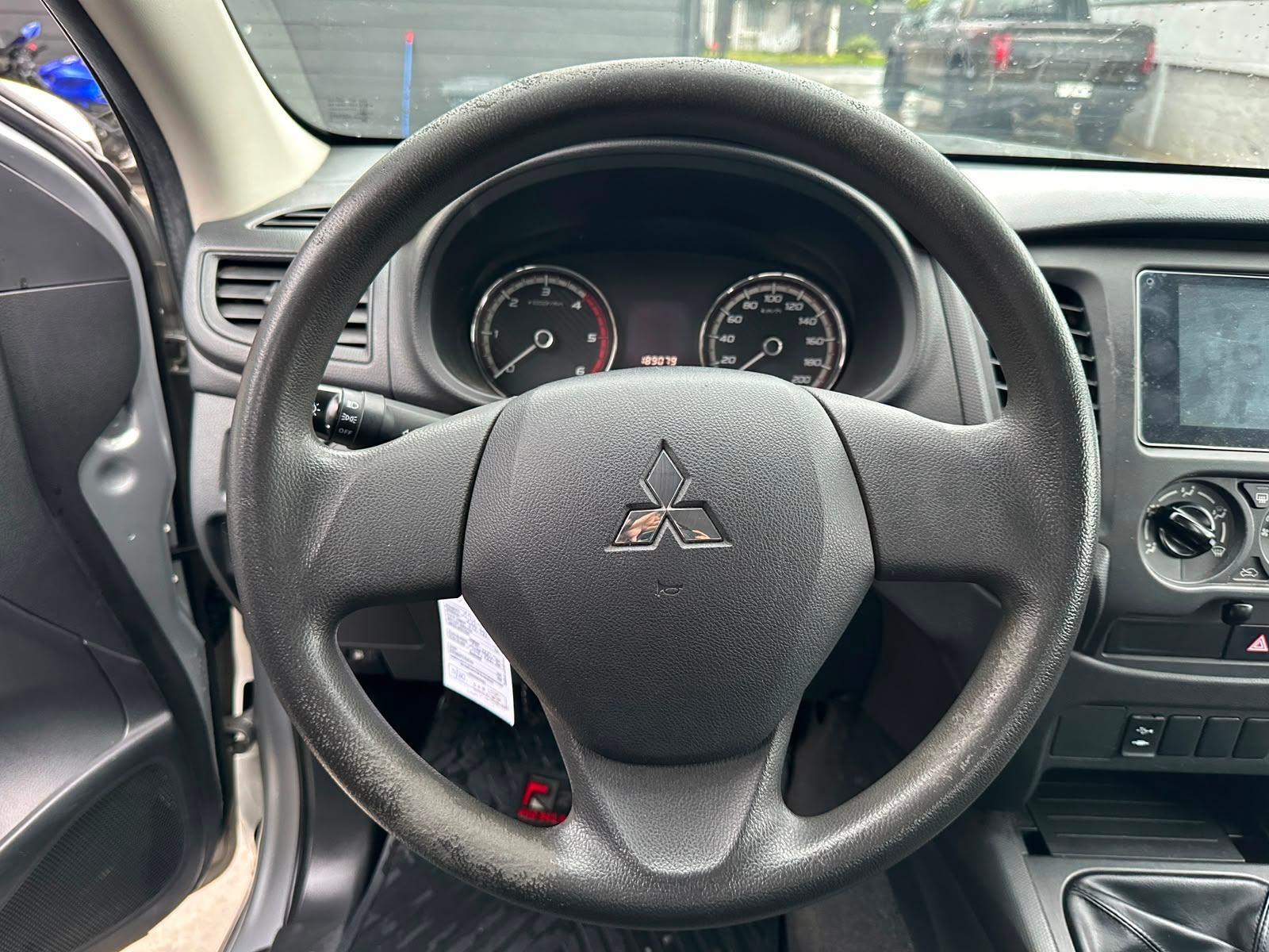 Mitsubishi L200 2021 - Imagen 12 de 19