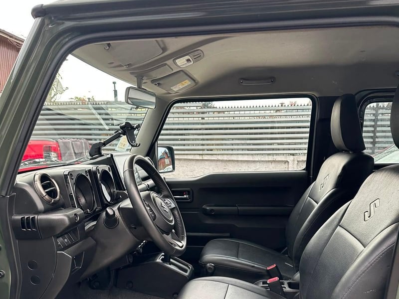 Suzuki JIMNY 2024 - Imagen 7 de 18