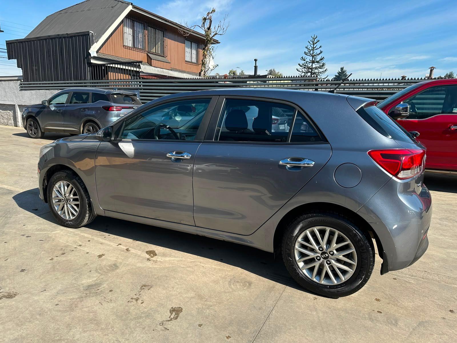 Kia RIO 5 2019 - Imagen 6 de 19