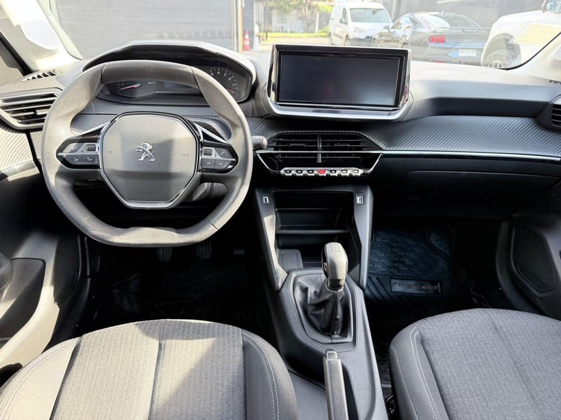 Peugeot 208 2023 - Imagen 8 de 19
