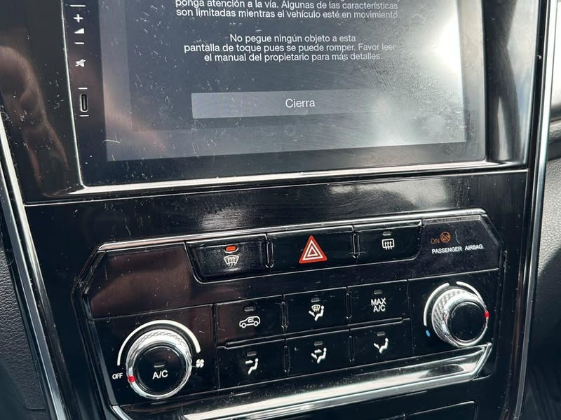 SsangYong TIVOLI 2024 - Imagen 15 de 19